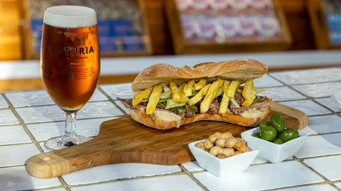 Imagen del delicios bocadillo de carne de caballo de Mi Cub