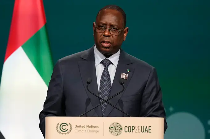 Crisis en Senegal: Macky Sall retrasa las elecciones sin ofrecer una nueva fecha