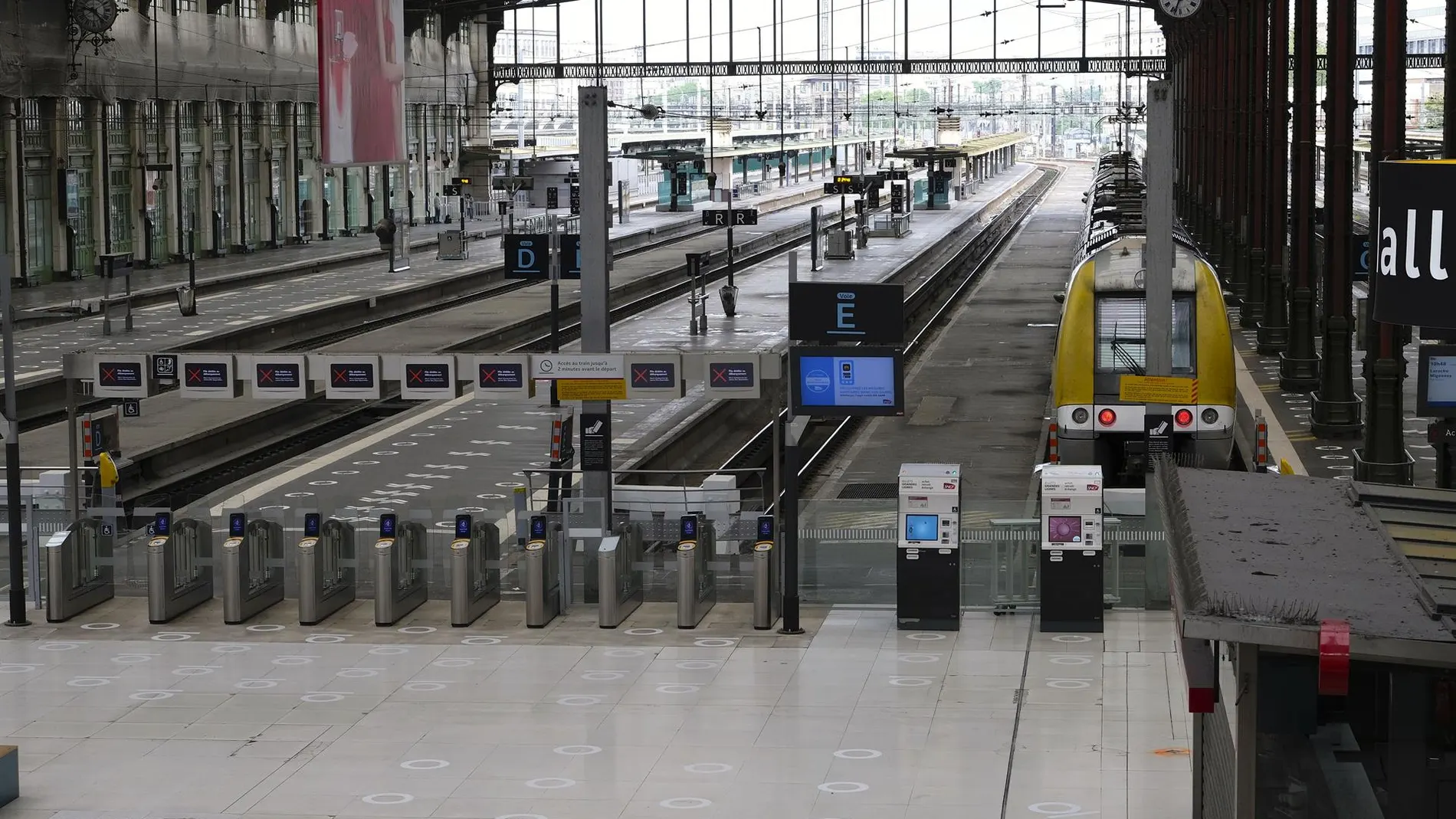 Francia.- Al menos tres heridos, uno grave, por un ataque con cuchillo en la estación de París-Lyon