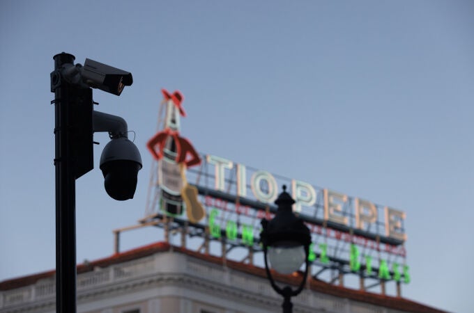Cámaras de seguridad en la Puerta del Sol @Gonzalo Pérez Mata 