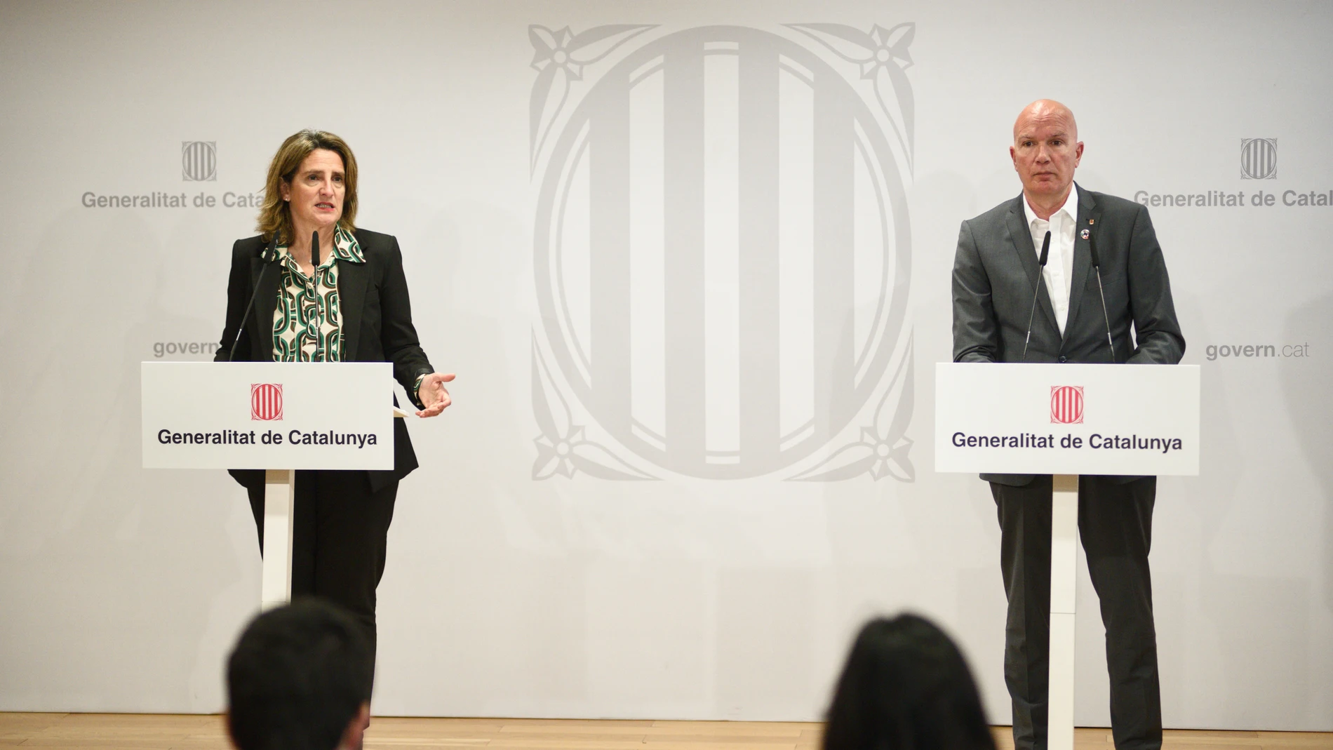 Teresa Ribera y Mascort se reúnen para tratar el tema de la sequía en Barcelona Teresa Ribera y Mascort se reúnen para tratar el tema de la sequía en Barcelona