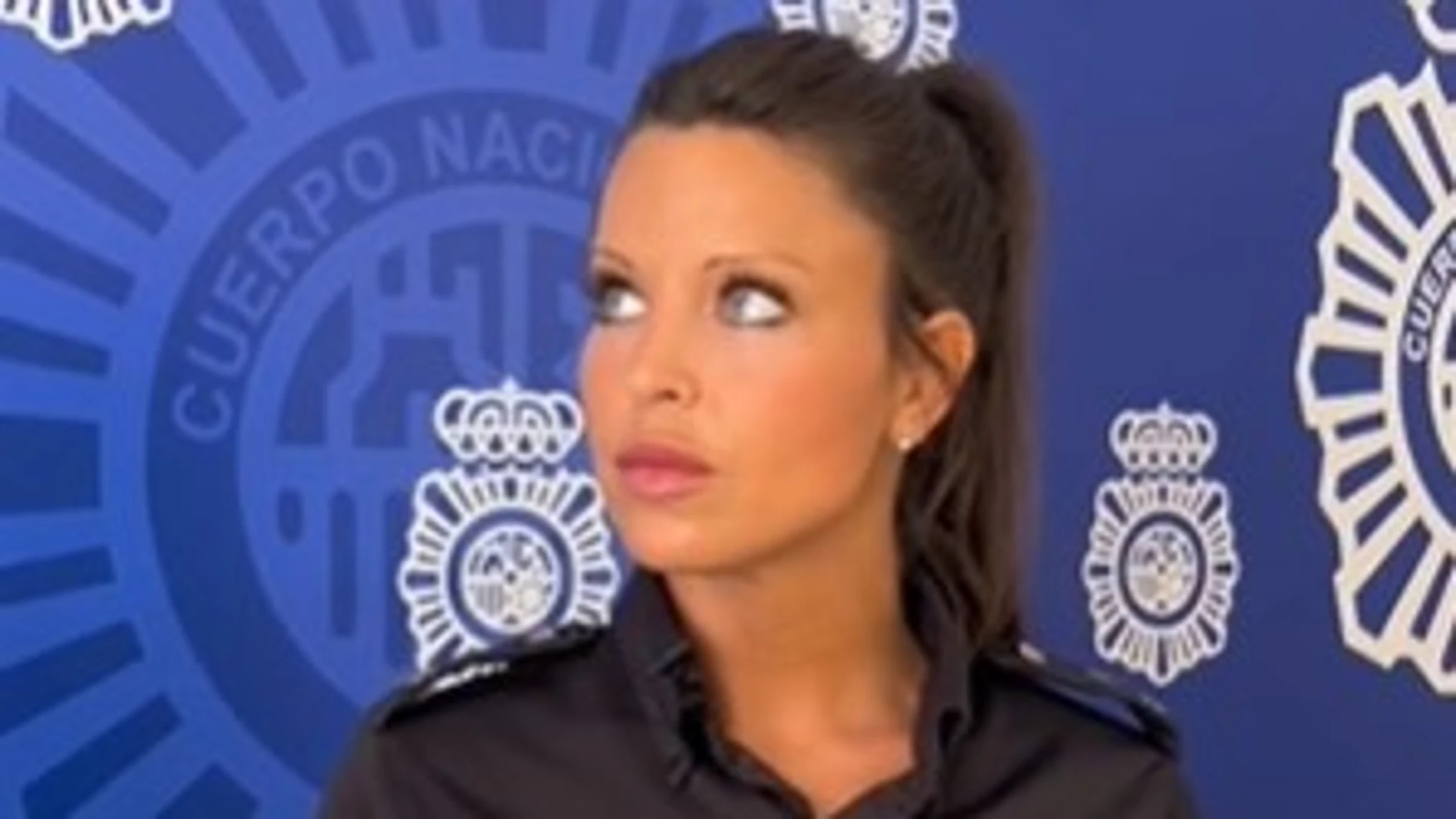 Ana es una agente de Policía Nacional que ha sido criticada por su aspecto físico en las redes sociales