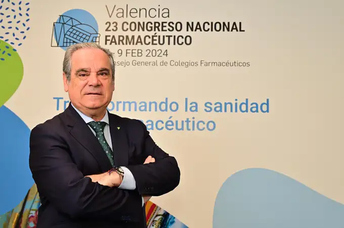Jesús Aguilar renueva como presidente de los farmacéuticos