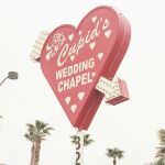 La "capilla de San Valentín" de Las Vegas llega a la explanada de Príncipe Pío en Madrid