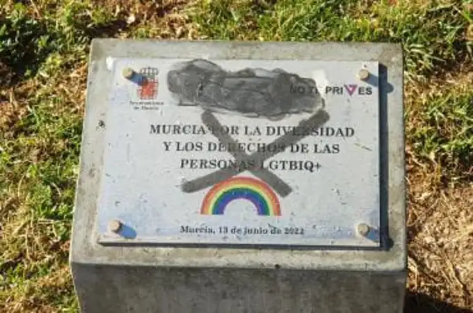 Denuncian dos actos de odio contra la comunidad LGTBI en Murcia en menos de dos semanas