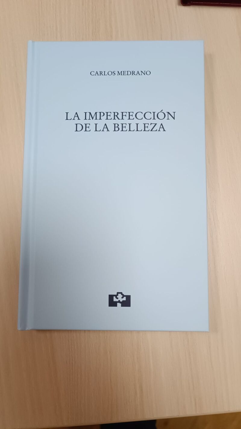 "La imperfección de la belleza" de Carlos Medrano