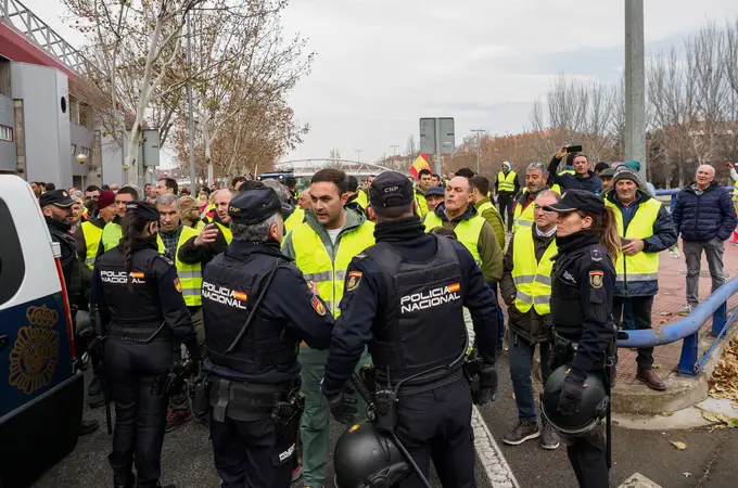 Huelga de agricultores en España, en directo: última hora de las protestas y carreteras cortadas