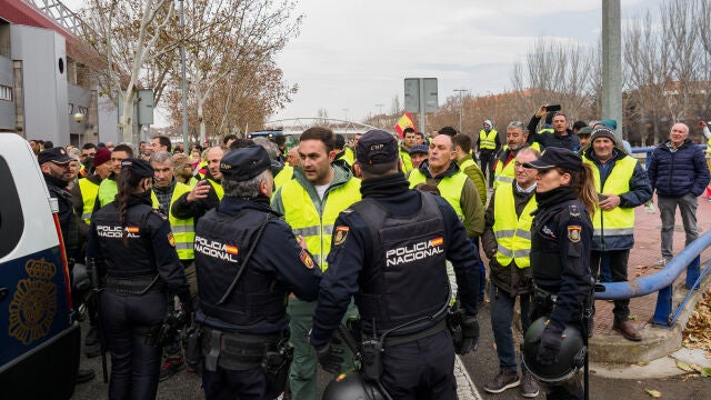 Tercera jornada de protestas de los tractores en las carreteras españolas para pedir mejoras en el sector