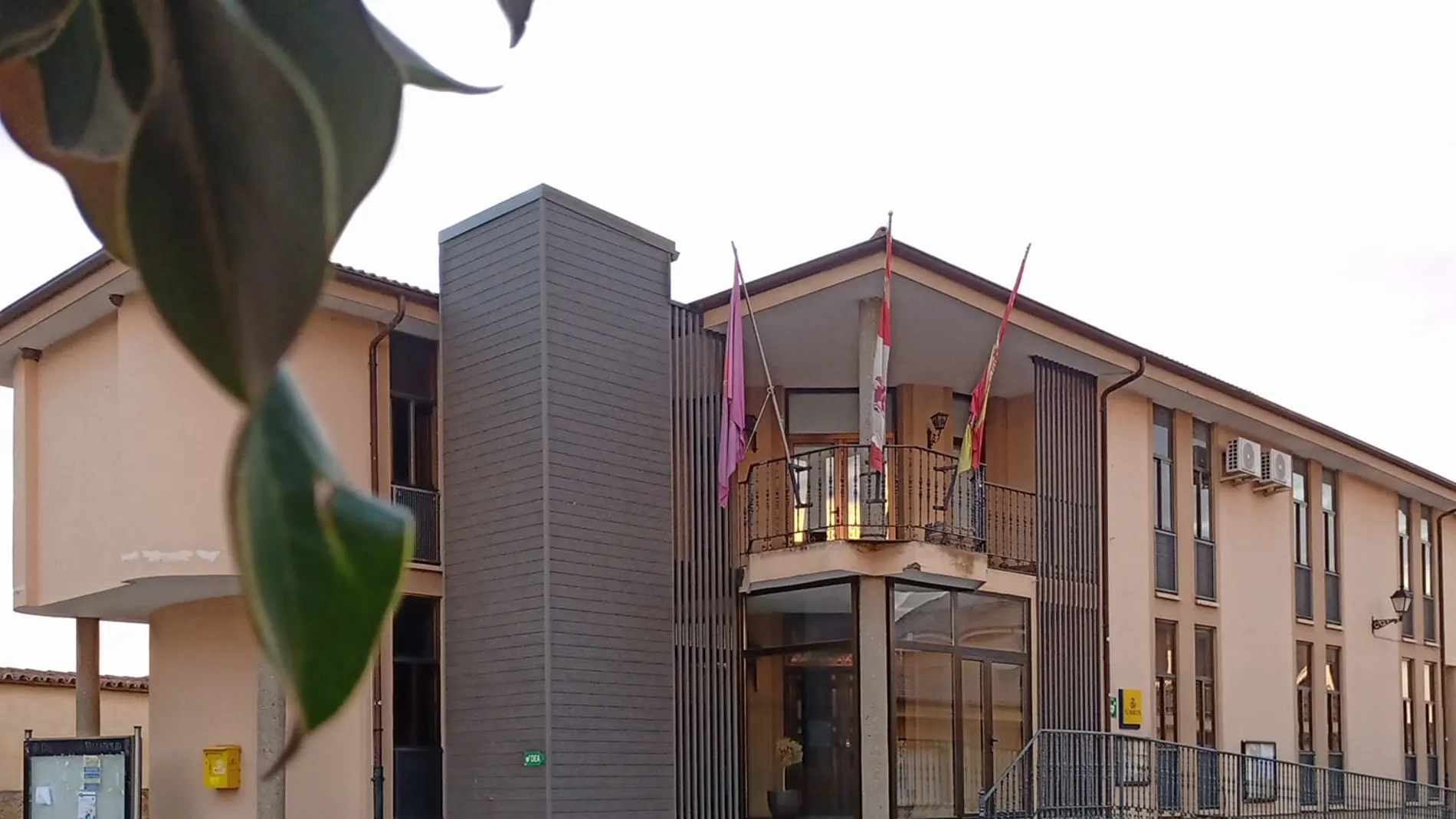 Fachada del Ayuntamiento de Villabrágima (Valladolid)