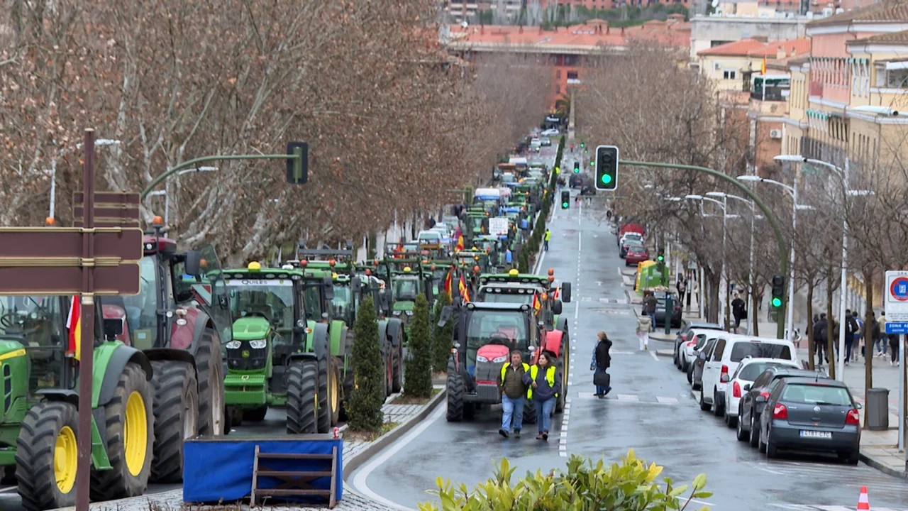 Carreteras cortadas por la tractorada en Zaragoza, Huesca y Teruel hoy, en  directo