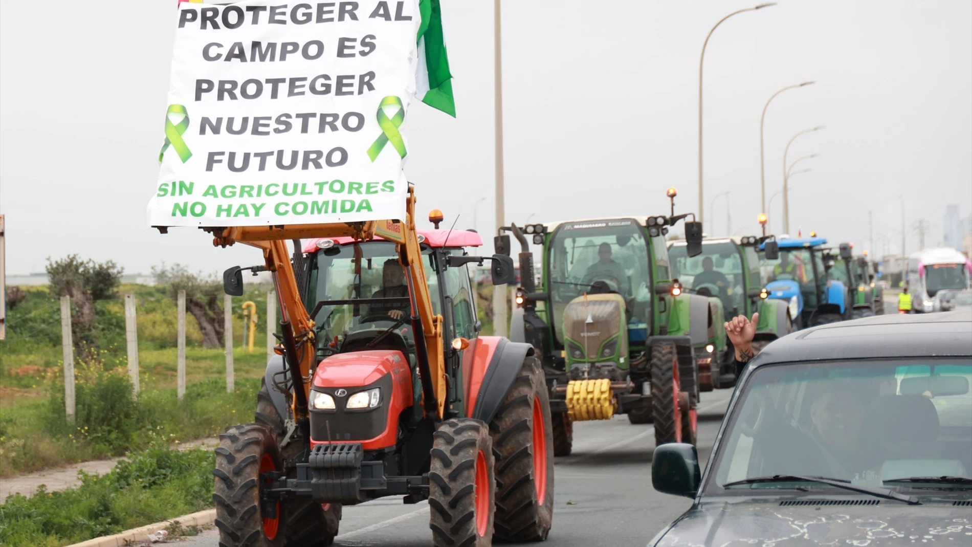 Cortado el sentido Sevilla de la A-92 en Osuna por un nuevo piquete de agricultores