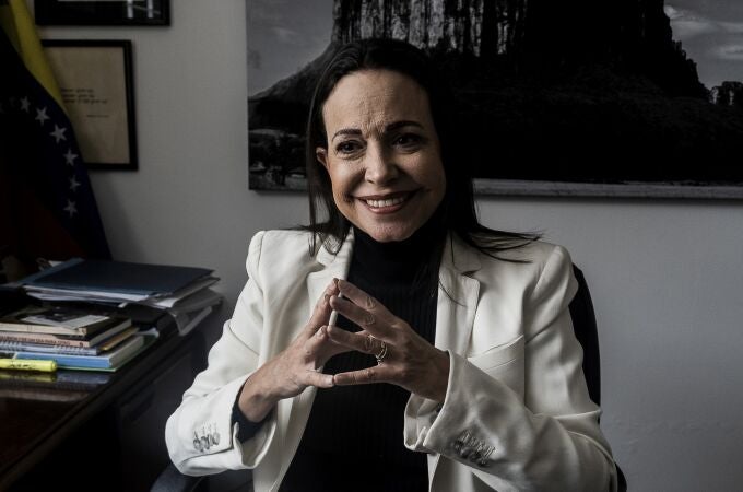 María Corina Machado, durante la entrevista con LA RAZÓN