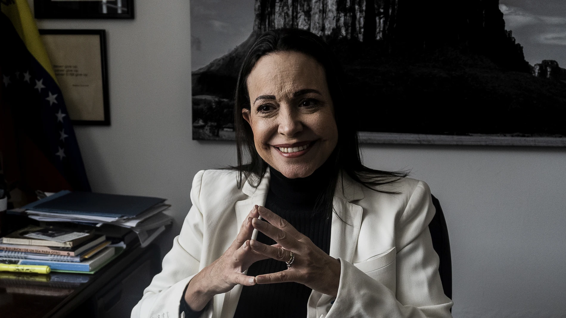 María Corina Machado, durante la entrevista con LA RAZÓN