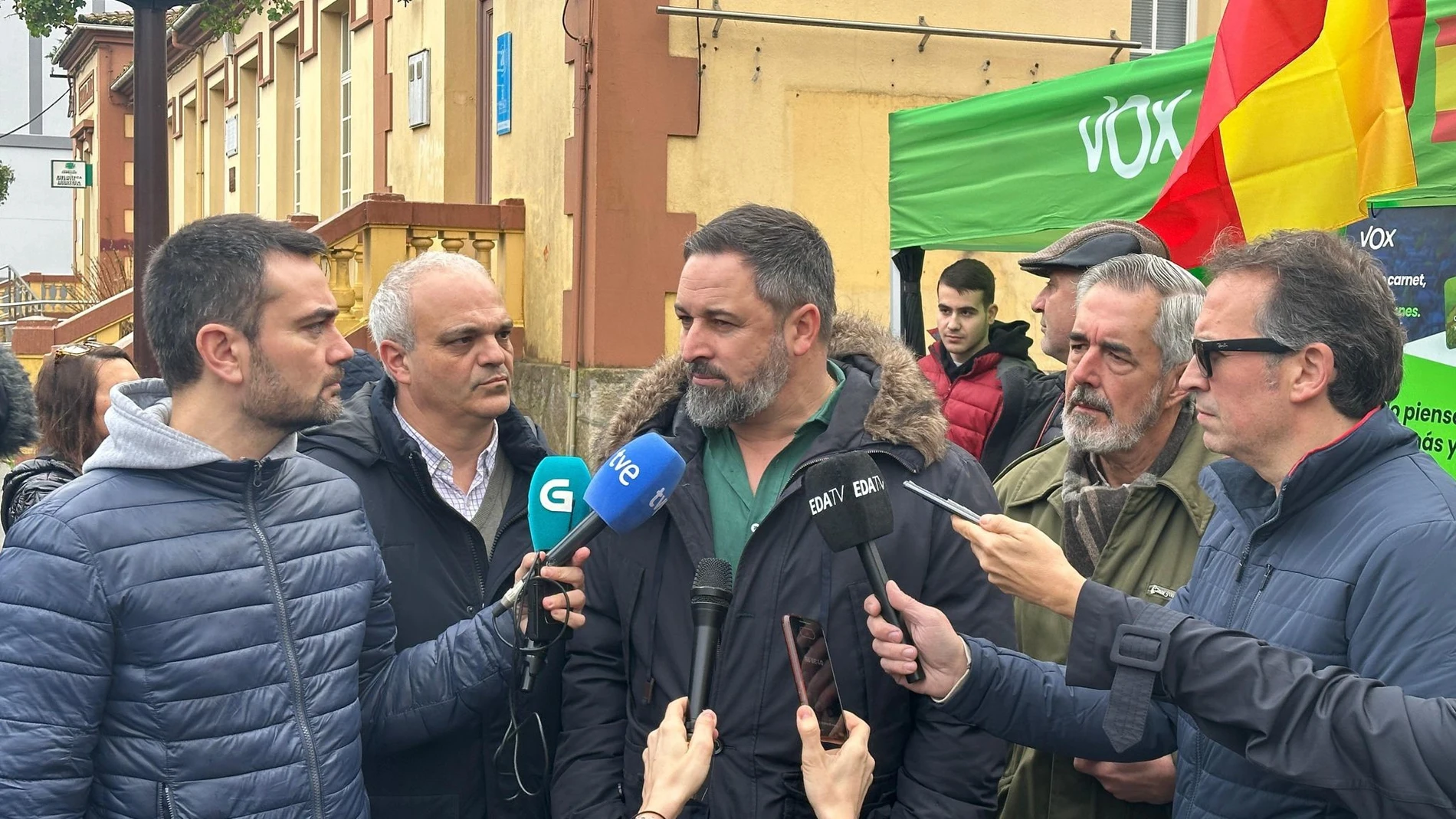 El presidente de Vox, Santiago Abascal, en Carballo (A Coruña) VOX 11/02/2024