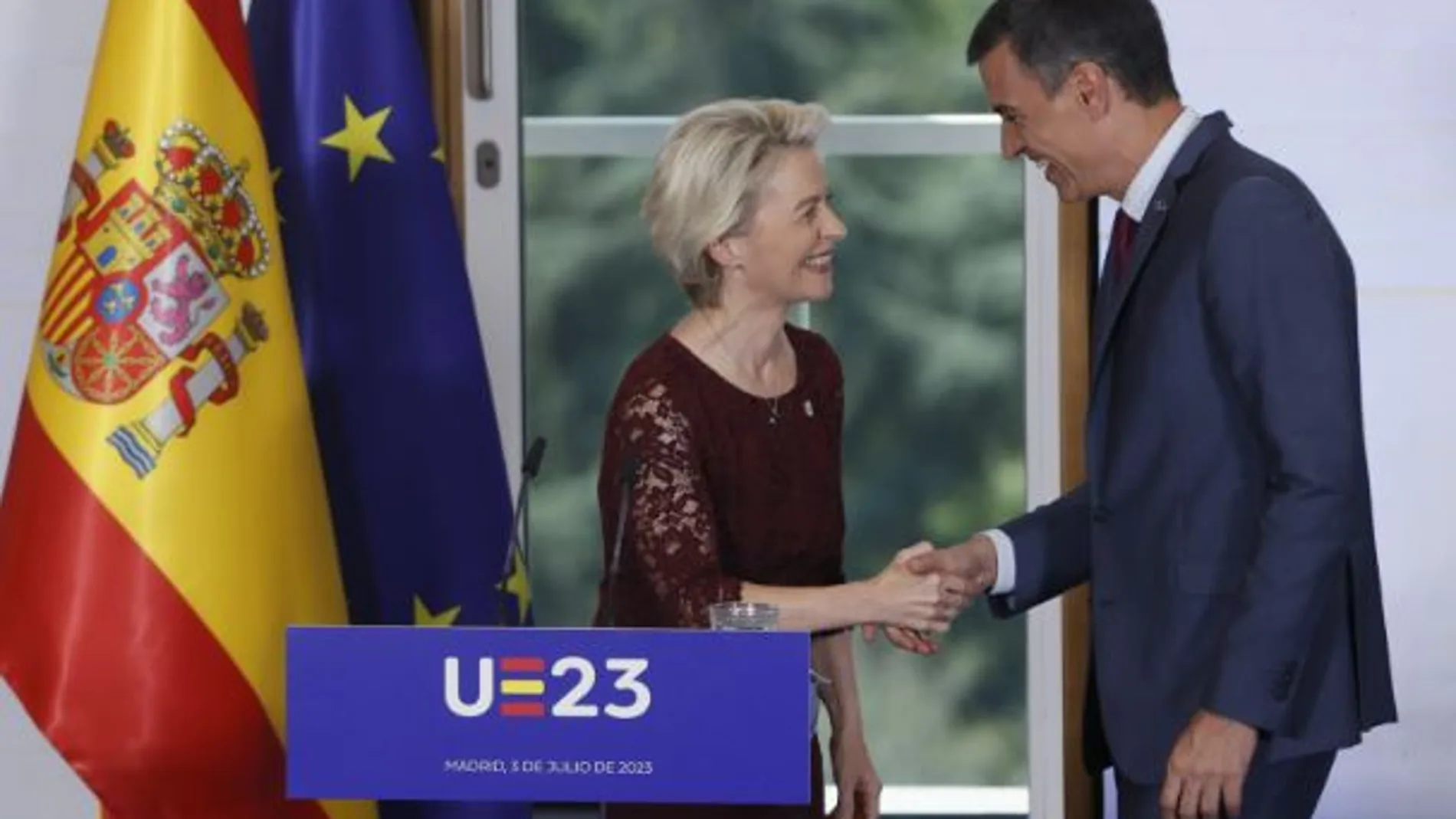 El presidente del Gobierno, Pedro Sánchez, y la presidenta de la Comisión Europea, Ursula von der Leyen
