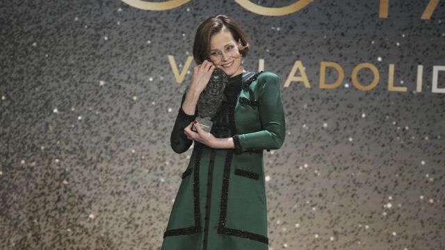 Goya.- Sigourney Weaver hace un guiño a su dobladora en España al recibir el Goya Internacional: "Debería estar aquí"