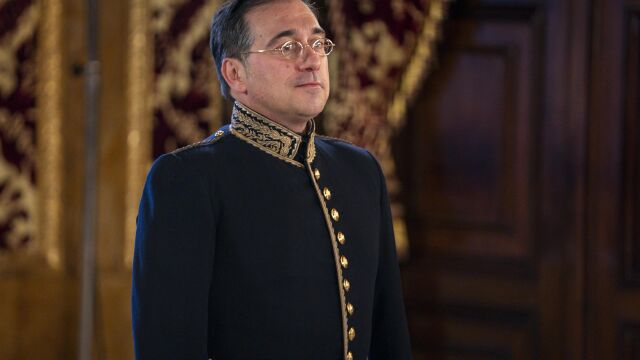 Albares viaja a Argelia para pasar página a la crisis y relanzar la relación económica