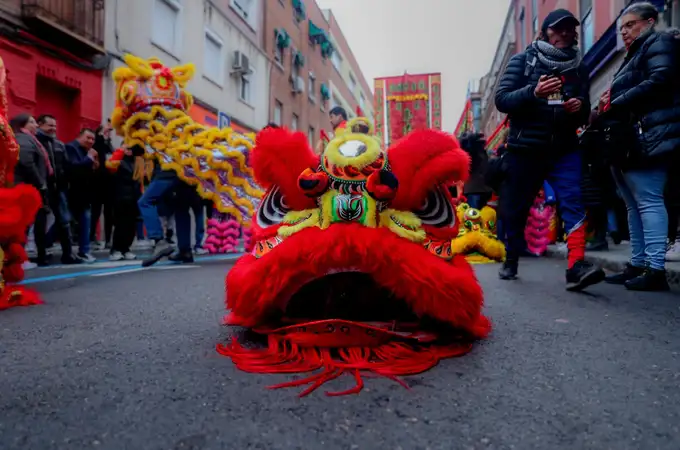 El Año Nuevo chino congregó a 40.000 personas en el desfile de Usera