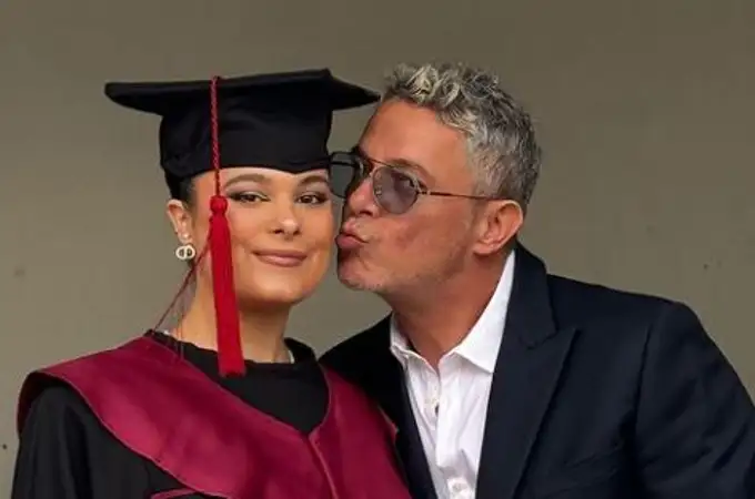 La sorpresa de Alejandro Sanz a su hija Manuela en su graduación