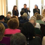 El líder de los socialistas gallegos ha mantenido hoy un encuentro con coletivos sanitarios de A Mariña. 
