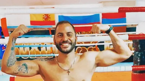 Antonio Tejado en el gimnasio que le vinculó a su banda