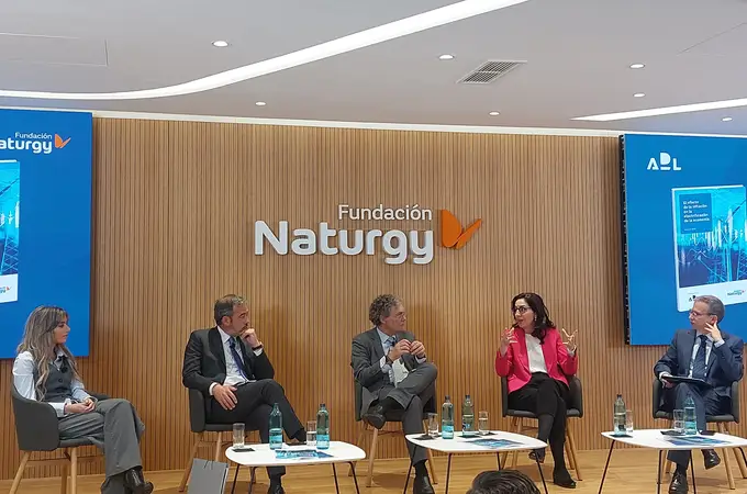  Naturgy avisa de que la inversión de 53.000 millones en redes no se alcanzará sin mejorar la retribución