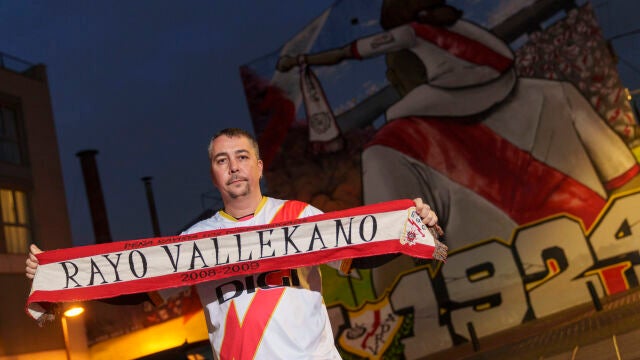 Raul, aficionado del Rayo Vallecano. David Jar 