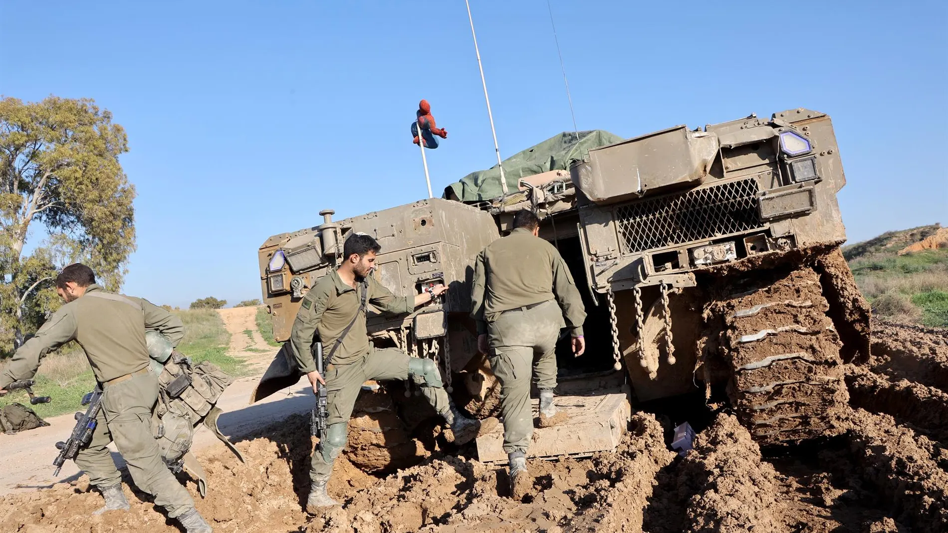 Israel anuncia el fin de dos semanas de operaciones en un campamento de refugiados en la ciudad de Gaza Israel anuncia el fin de dos semanas de operaciones en un campamento de refugiados en la ciudad de Gaza