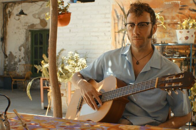 Pepe Lorente, caracterizado como Mauricio Aznar en la película «La estrella azul», que se estrena el 23 de febrero