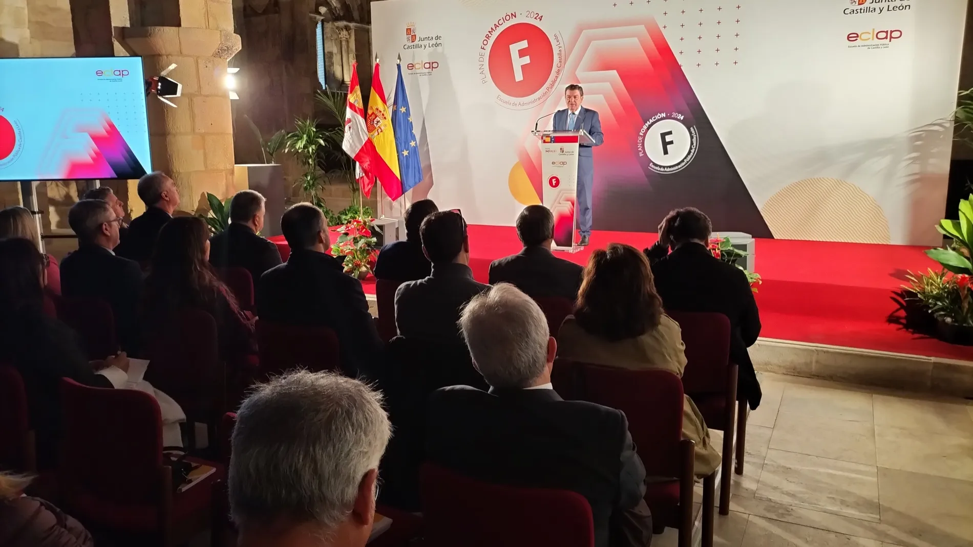 González Gago inaugura el curso académico de la Eclap