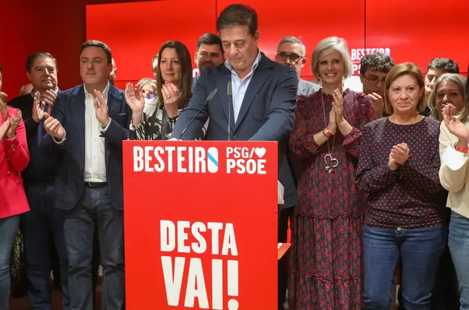 El PSOE se hunde en el peor resultado de su historia
