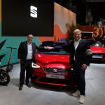 Mikel Palomera (izquierda) junto a Wayne Griffiths, CEO de SEAT y CUPRA