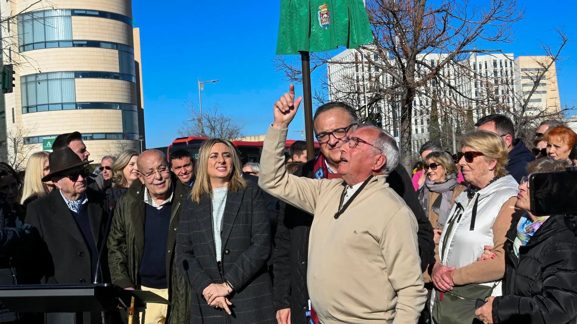 Granada estrena la calle Jesús Candel en homenaje a la lucha sanitaria de 'Spiriman'