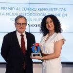 Entrega del Premio al Centro Referente con la Mejor Metodología Online por parte dela Razón