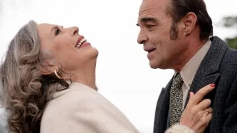 Este miércoles, en "Amar es para siempre", Elena y Crespo planean huir del país