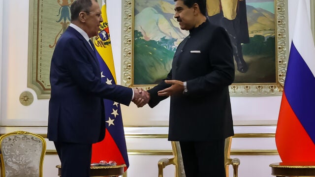 El ministro de Exteriores de Rusia, Serguéi Lavrov, se reúne con el presidente de Venezuela, Nicolás Maduro