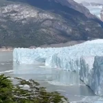 Expertos advierten sobre el impacto del cambio climático en el rompimiento del glaciar Perito Moreno en la Patagonia Argentina