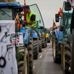 Manifestación de ganaderos y agricultores por las calles del centro de Madrid. Tractores llegando al ministeri