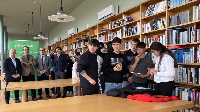 Jóvenes zamoranos participan en el escape room puesto en marcha por la Junta, Iberdrola y la Fundación Rei Afonso Henriques