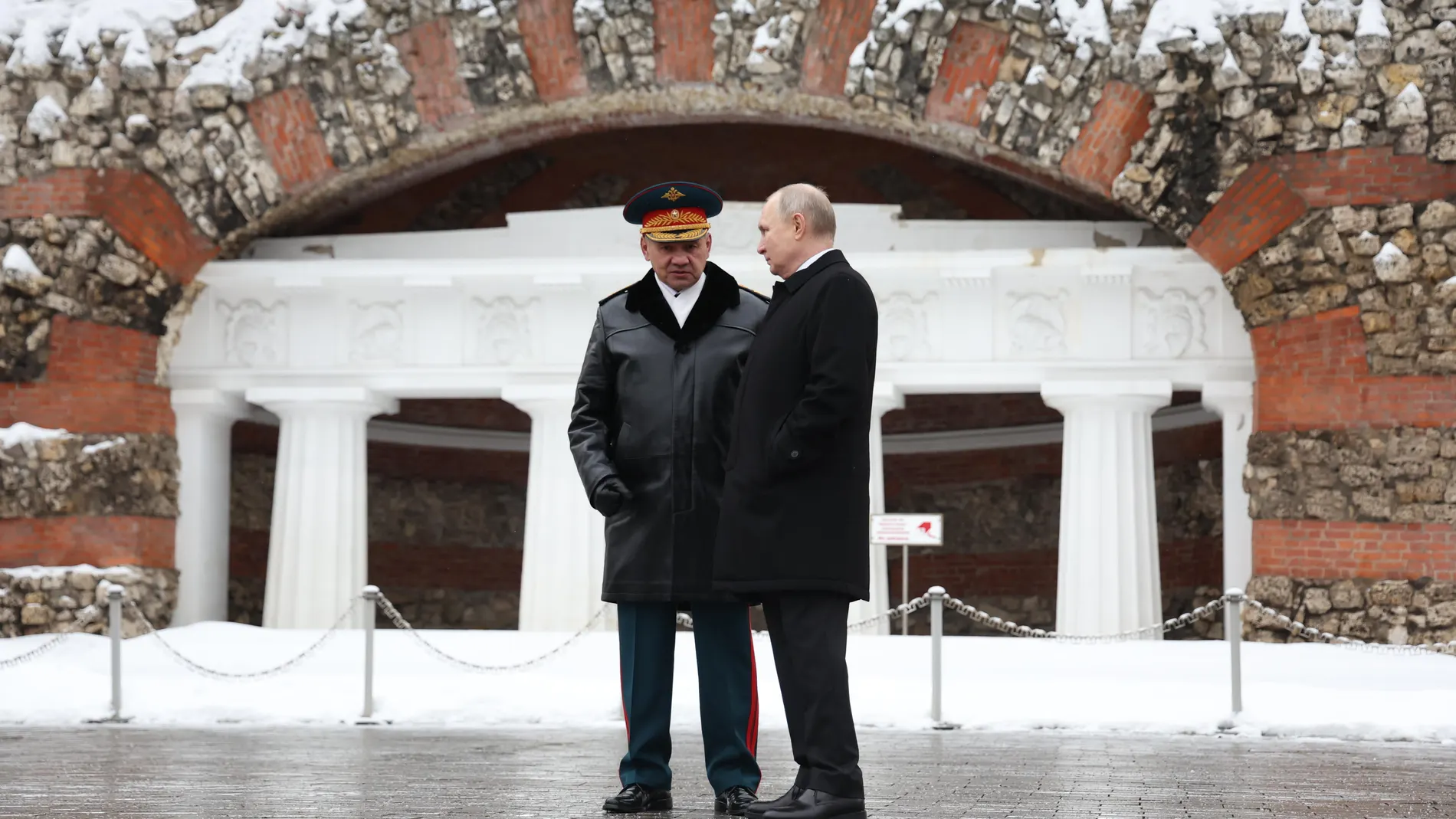 Moscow (Russian Federation), 22/02/2024.- Russian President Vladimir Putin (R) and Defence Minister Sergei Shoigu (L) talk after a wreath laying ceremony at the Tomb of the Unknown Soldier in Alexander Garden on Defender of the Fatherland Day, in Moscow, Russia, 23 February 2024. The 23 February is celebrated as the Defender of the Fatherland Day in Russia, Belarus, Kyrgyzstan, and Tajikistan marking the date in 1918 when the first mass draft into the Red Army took place in Moscow and Petrogr...
