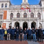 Salida del Raid Solidario ACV Sahara Adventure desde la Plaza Mayor de Valladolid