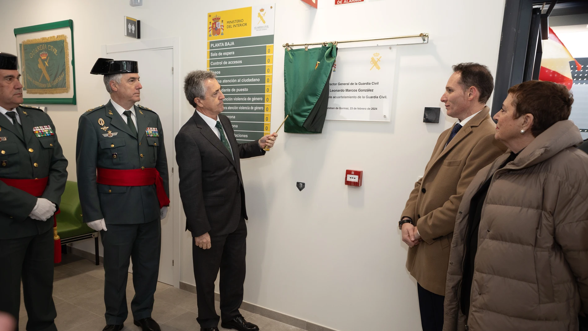 El director general de la Guardia Civil, Leonardo Marcos, inaugura el cuartel de San Esteban de Gormaz