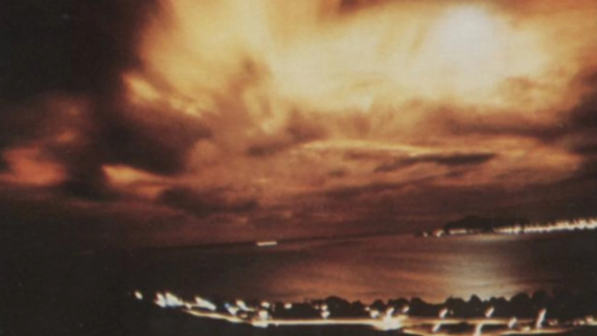 Aurora creada por la explosión de Starfish Prime, vista desde Honolulu.