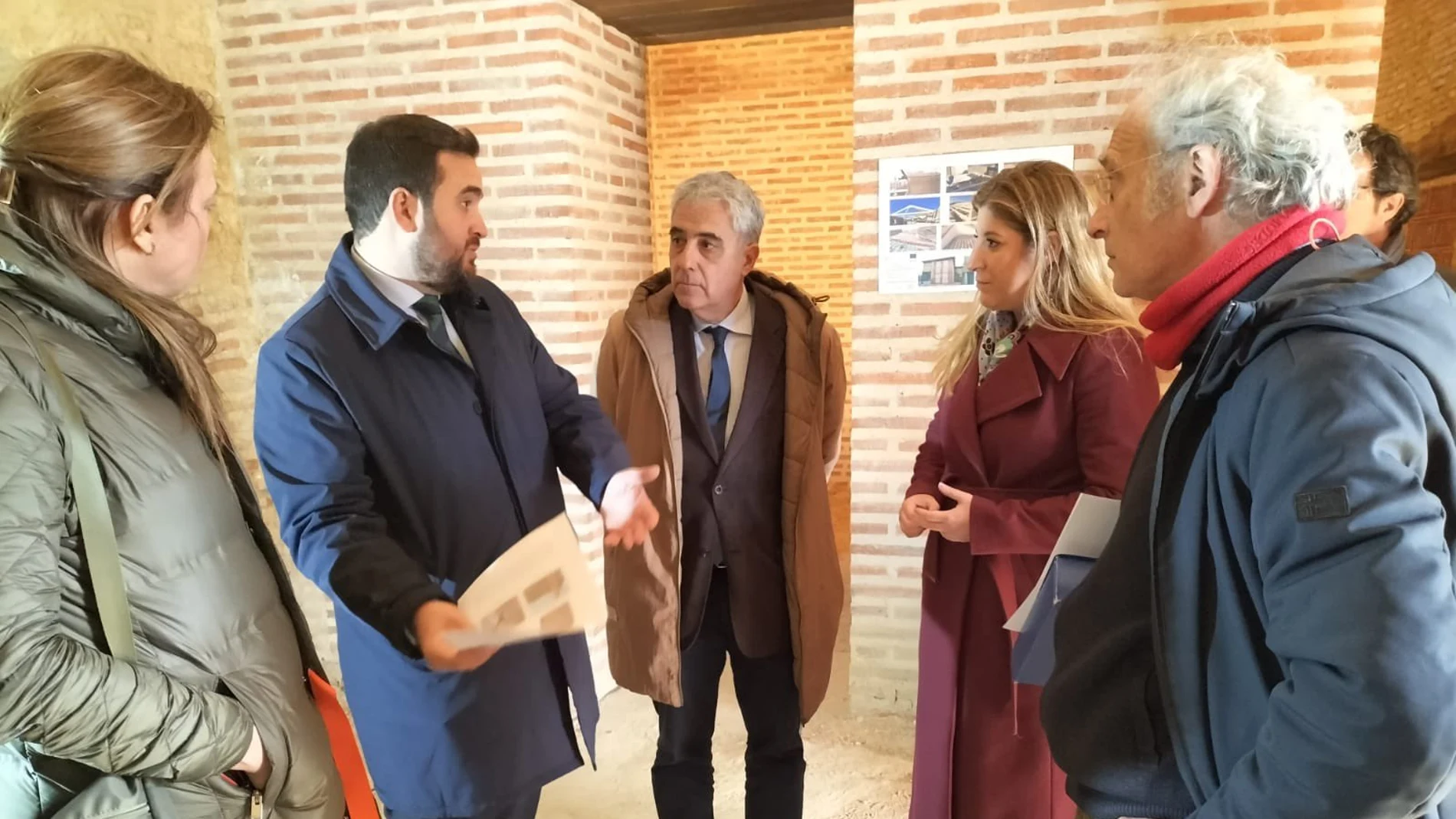 El director general de Patrimonio Cultural, Juan Carlos Prieto, fue el encargado de presentar, junto al alcalde de la localidad vallisoletana de Villalón de Campos, José Ángel Alonso, y la delegada territorial, Raquel Alonso, presentan el proyecto