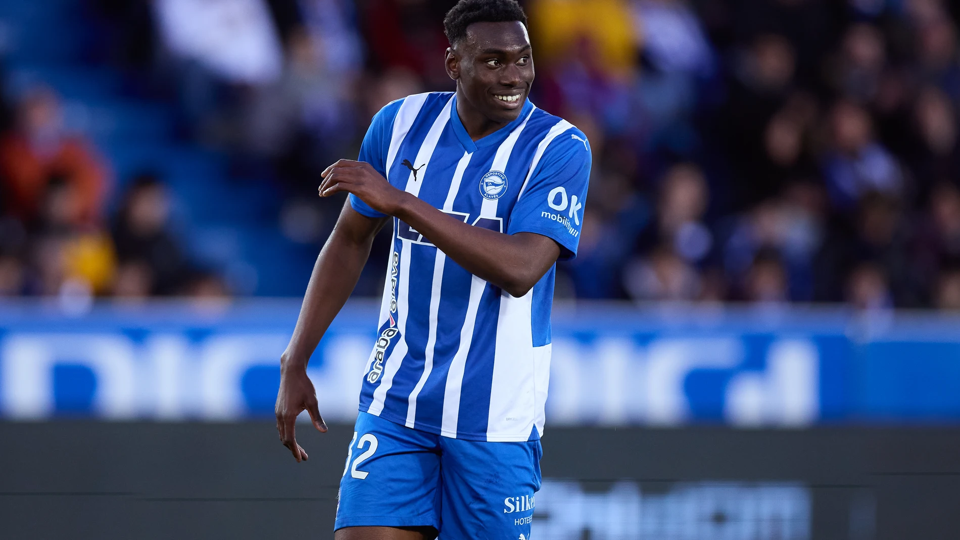 Samu Omorodion of Deportivo Alaves looks on during the LaLiga EA Sports match between Deportivo Alaves and RCD Mallorca at Mendizorrotza Stadium on February 24, 2024, in Vitoria, Spain. AFP7 24/02/2024 ONLY FOR USE IN SPAIN