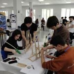 El VIII Concurso de Grúas desafía la creatividad de medio centenar de alumnos de la Cátedra ingenierosVA