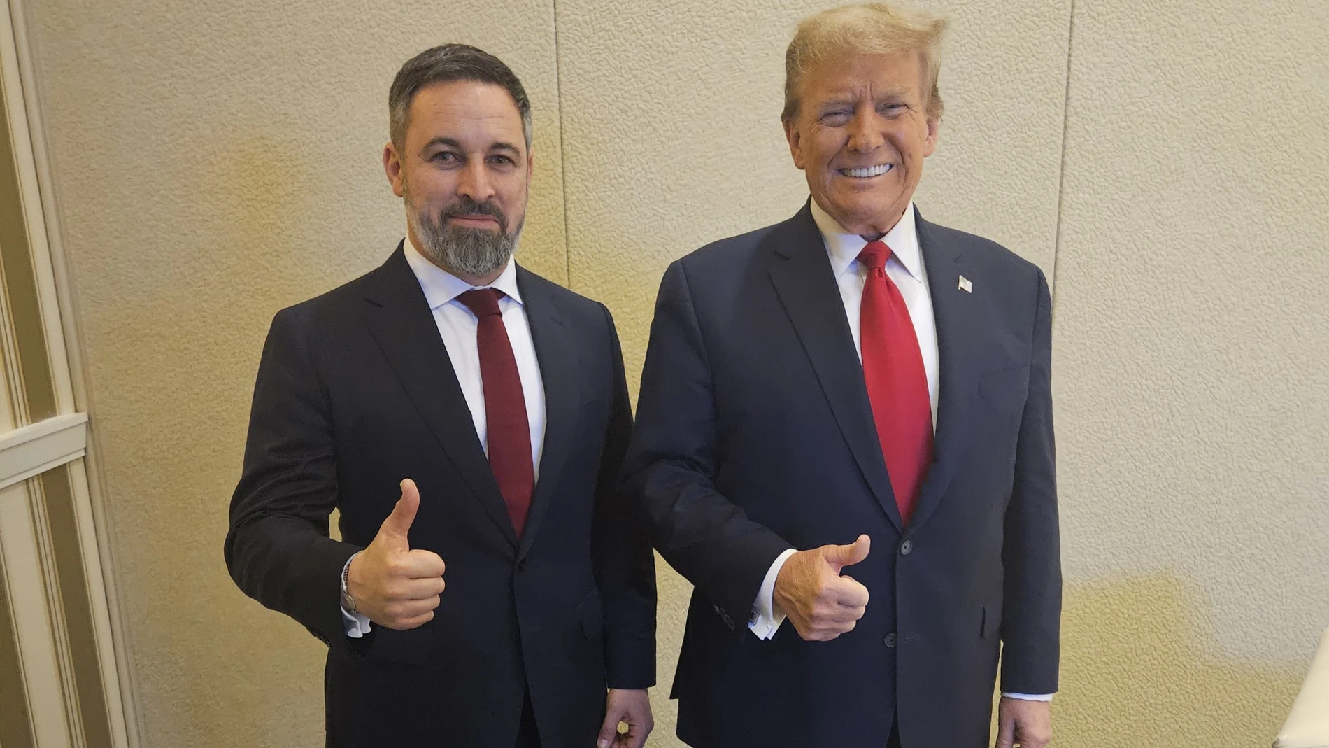 El presidente de Vox, Santiago Abascal, se reúne con el expresidente de Estados Unidos Donald Trump en el marco de la CPAC. Washington, 24 de febrero de 2024.VOX24/02/2024