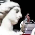 Pope Francis leads Angelus Prayer