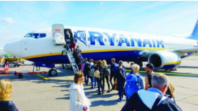 Fotografía de archivpo de un avión de Ryanair