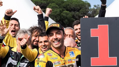 Andrea Iannone, feliz tras ser tercero en Phillip Island